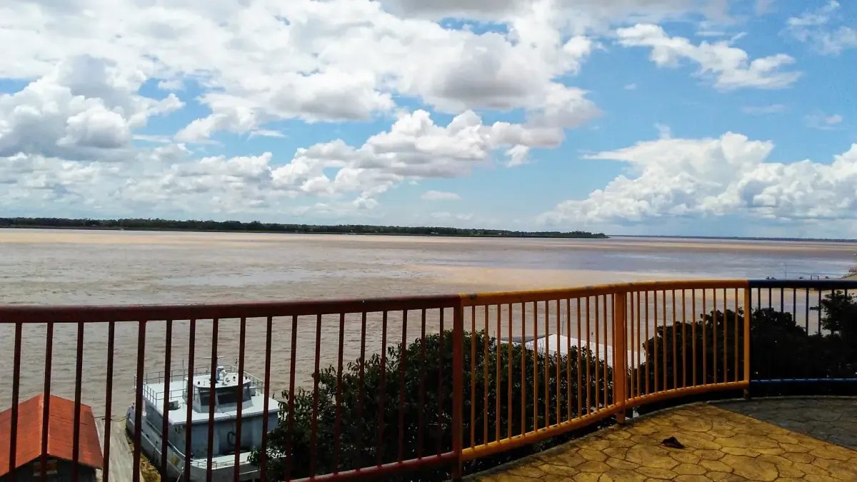 Vista da cidade de Itacoatiara, Amazonas